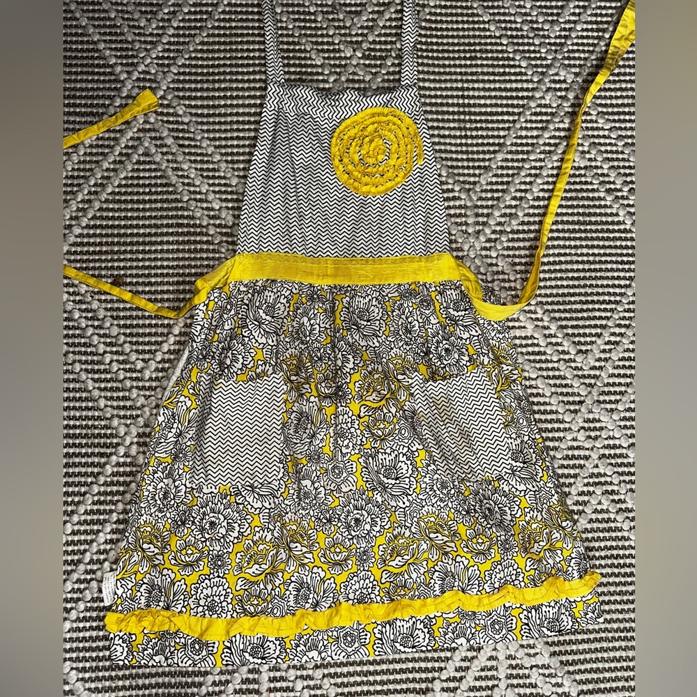 Source Unknown Yellow and Black Floral Apron